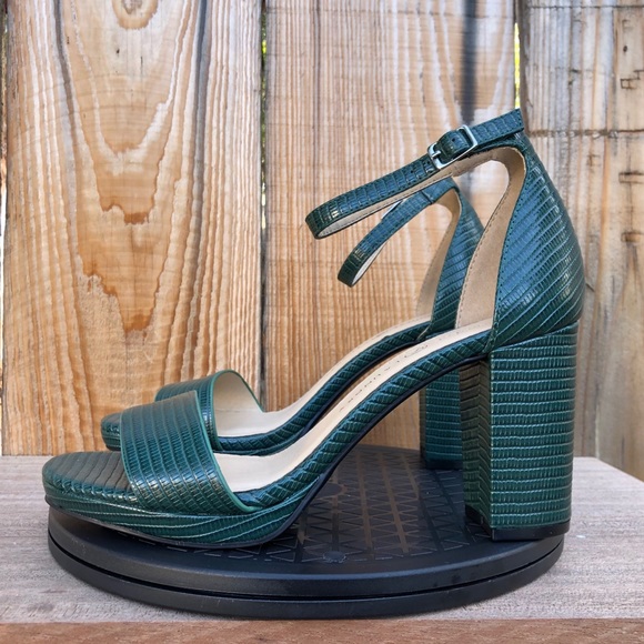 Chinese Laundry Shoes - NEW Chinese Laundry Croc Embossed Block Heel Pumps